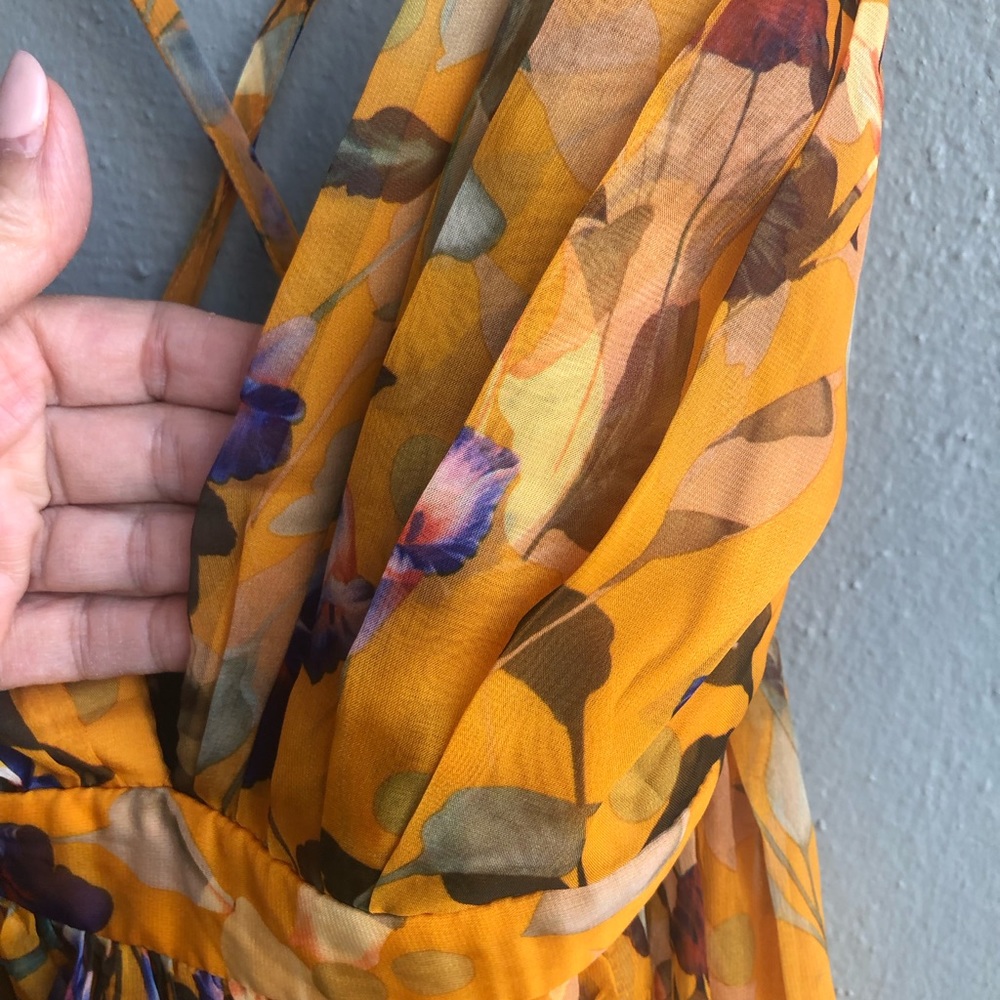 The Vintage Shop Beautiful Hi Low Gown in size Medium Gold/Mustard Floral - Picture 6 of 8